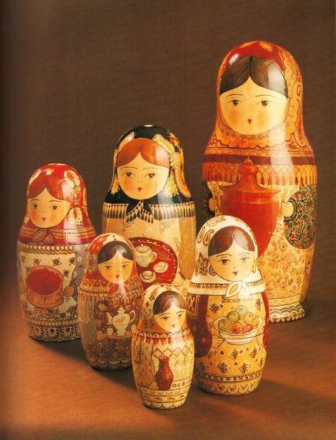 Nesting Doll Aesthetic, Matroyska Doll, Matryoshka Doll Art, Russian Matryoshka Doll, Subject Of Art, Stacking Dolls, Babushka Dolls, Russian Dolls, Doll Aesthetic