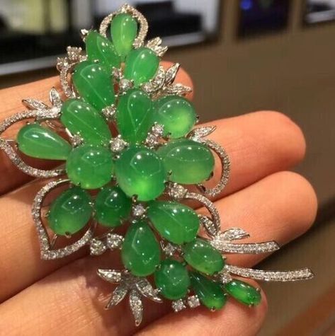 (eBay) Find many great new & used options and get the best deals for Victorian Drop Green Jade & Diamond Brooch Pin 18K White Gold Over For Unisex at the best online prices at eBay! Free shipping for many products! Jade Jewelry Design, Jade Brooch, Verde Jade, Like Green, Diamond Jewel, Jewelry Beautiful, Diamond Brooch, Gold Earrings Designs, Jade Jewelry