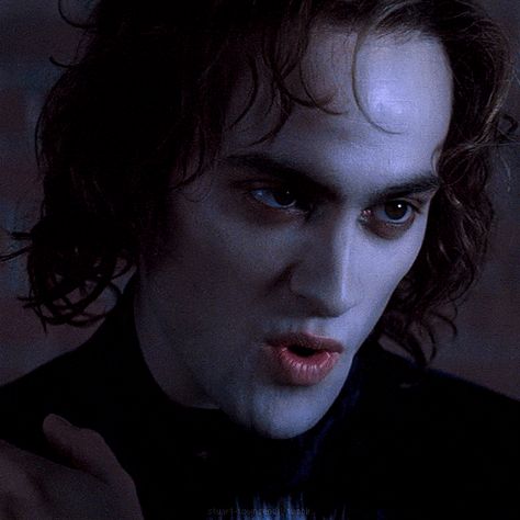 stuart-townsend — Queen of the Damned (2002) dir. Michael Rymer Lestat Queen Of The Damned, Tarzan Skarsgard, Stuart Townsend, London After Midnight, Cult Classic Movies, Queen Of The Damned, Vampire Romances, The Vampire Chronicles, Sisters Of Mercy