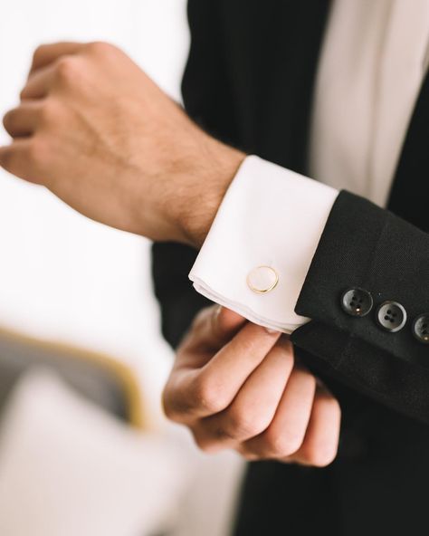 We've got some highly emotional events entering their last planning phase 💖Finetuning details for a spectacular March proposal and a lovely elopement💖 Sooo exciting!  Photo @paulavisco  #groomgettingready #cufflinks #blackwhite #wellgroomed #lasttouches #proposeinvienna #proposeinaustria #sayyesinvienna #sayyesinaustria #elopetoaustria #elopementvienna #elopementplanner #proposalplanner #destinationweddingplanner #marryabroad #weddingabroad #vienna #austria #marchwedding #weddingseason2017 #ha Cufflinks Men Wedding, Groom Suit White, Black Tuxedo Wedding, Grooms Attire, Groom Details, Wedding Cufflinks Groom, Stylish Boy, March Wedding, Groom Cufflinks