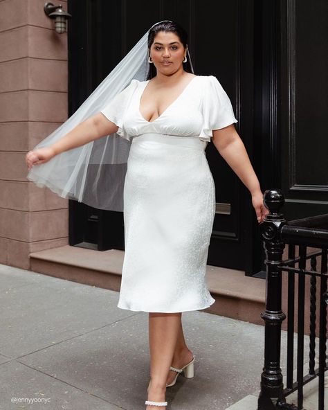 21 Courthouse Wedding Dress Ideas For 2024/25 ❤ courthouse wedding dress simple knee length v neckline for plus size jennyyoo #weddingforward #wedding #bride #courthouseweddingdress #plussizeweddingdress #simpleweddingdress #shortweddingdress Jenny Yoo Bridal, Dress Preservation, Wedding Dress Preservation, Courthouse Wedding Dress, Midi Wedding Dress, Classic White Dress, Plus Size Wedding Dresses, Gown Inspiration, Bias Cut Skirt