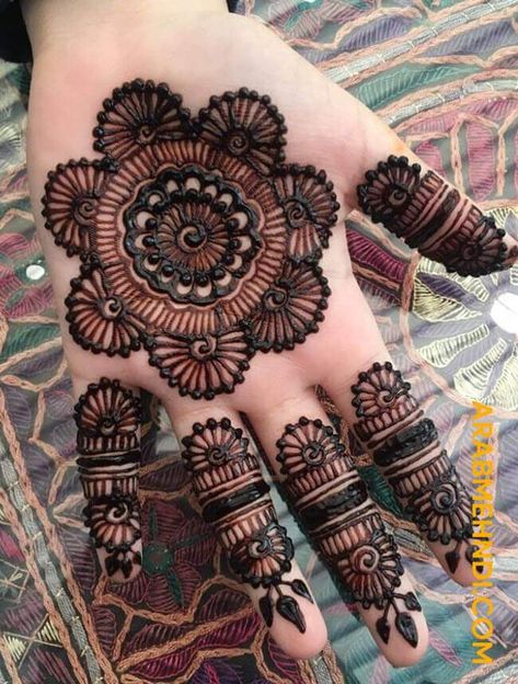 50 Front Hand Mehndi Design (Henna Design) - October 2019 Mehndi Designs Till Palm, Mahandi Disine Front Hand Simple, Mehndi Designs Left Hand Palm, Mehndi Designs Front Hand Tikki, Medhni Design Front Hand, Circular Mehndi Designs Front Hand, Esay Mehedi Design Front Hand, Simple Mahandi Disine, Mhndi Dsgns Simple Front Hand