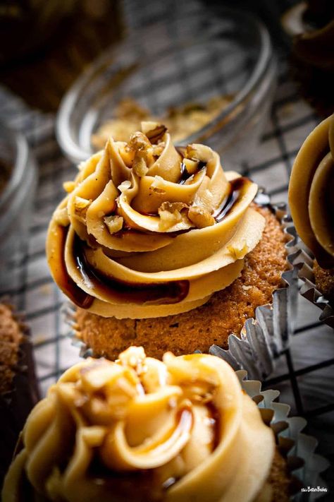 Coffee and Walnut Cupcakes Coffee And Walnut Cupcakes, Walnut Cupcakes, Homemade Coffee Syrup, Coffee Icing, Coffee Buttercream, Coffee Vanilla, Cinnamon Coffee, Homemade Coffee, Sweet Coffee