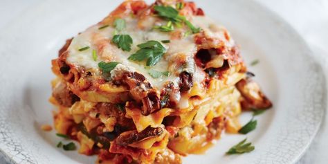 Classic Lasagna Recipe, Baked Lasagna, Easy Lasagna Recipe, Best Cookies Ever, Classic Lasagna, Homemade Lasagna, Baked Ziti, Lasagna Recipe, Dinner Dishes