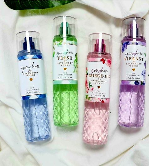 Bath And Body Works Perfume Gingham, Gingham Perfume, Birthday Party Gift Bag Ideas, Candied Violets, Bath And Body Works Gingham, Gingham Gorgeous, Wild Blackberries, Pink Strawberries, Bath And Body Perfume