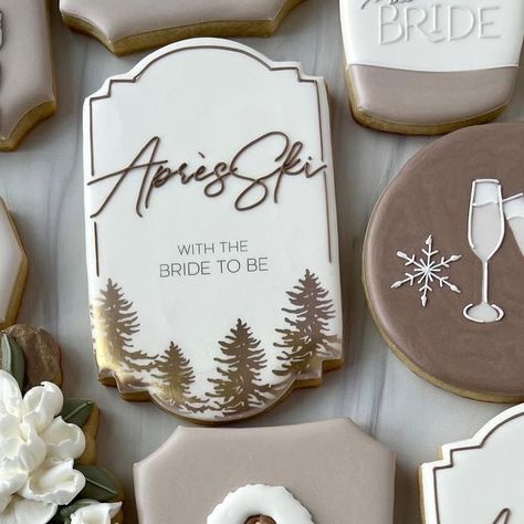 Alicia Joos on Instagram: "Après ski with the bride to be! I’m finding out Park City is a popular destination-bachelorette location…. Why didn’t I think of that??! Cheers! #mountaincookies #parkcitybusiness #parkcitylife #proposalcookies #engagementcookies #weddingcookies #bridalshowercookies #bridalcookies #bridalcookieset #skicookies #outdoorcookies #parkcitywedding #royalicingcookies #royalicingart #decoratedsugarcookies #talentedcookiers #parkcitycookies #skiresortcookies #naturecookies #floralcookies" Bachelorette Locations, Apre Ski, Destination Bachelorette, Bachelorette Cookies, Engagement Cookies, Bridal Cookies, Food Decorations, Bridal Shower Cookies, Bach Party