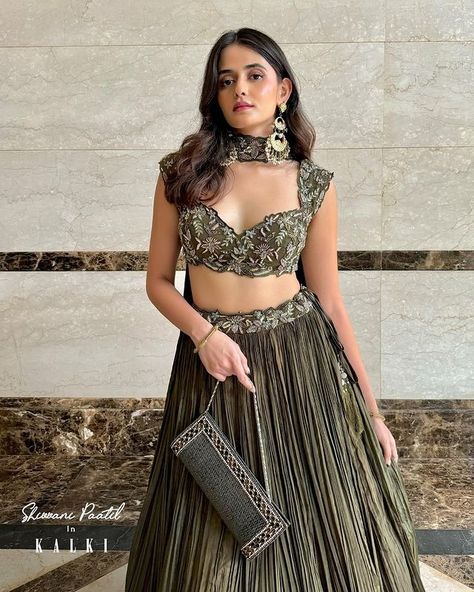 KALKI Fashion (@kalkifashion) • Instagram photos and videos Instagram Plan, Kalki Fashion, Green Outfit, Delhi India, Outfit Goals, Sustainable Fashion, Fashion Inspiration, Nature Inspiration, Wedding Venues