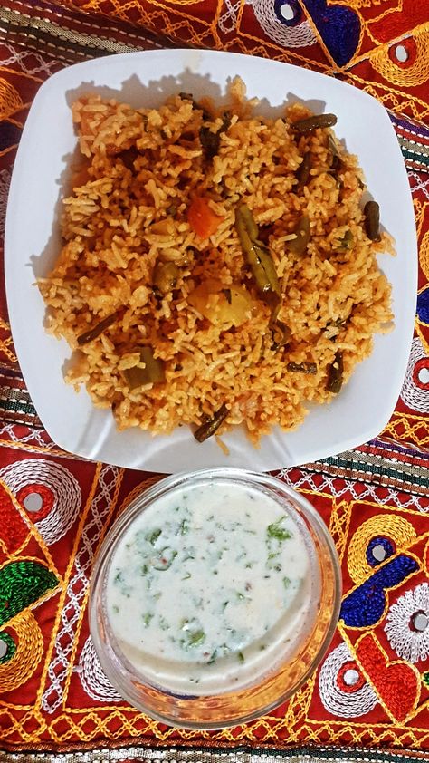 #Mitsy_Bitsy #pulav #indianfood #foodie #rice #pulao #food #foodphotography #biryani #foodporn #foodblogger #foodstagram #homemade #foodlover #foodies #lunch #instafood #chicken #homecooking #healthyfood #vegetarian #tasty #foodiesofinstagram #yummy #delicious #pulavrecipe #raita #pulaorecipe #foodgasm #mumbaifoodie #yummyfood #corianderchutney #corianderraita  #dinner #homemadefood #orderonline #northindianfood #desifood #pilaf #gharkakhana #tawapulav #vegetablepulao #tawapulav #streetfood #yog Masala Pav, Tawa Pulao, Paneer Masala, Pav Bhaji Masala, Pav Bhaji, Cook Off, Photography Challenge, Indian Cooking, Frying