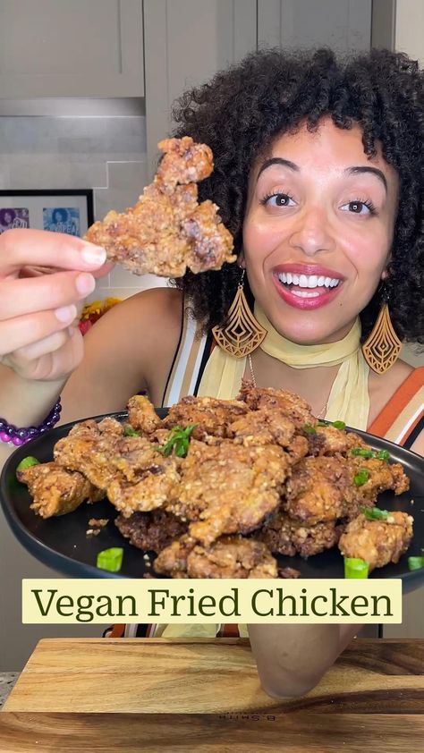 #HealthTipsArticles Black Vegan Recipes, Mushroom Fried Chicken, Vegan Soul Food Recipes, Fried Chicken Marinade, Vegan Mushroom Recipes, Alkaline Vegan Recipes, Dinner Vegan Recipes, Vegan Chicken Recipes, Mushroom Marinade