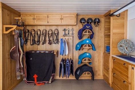 Tack Shed Ideas, Tack Locker, Tack Room Organization, Small Horse Barns, Horse Shed, Horse Tack Rooms, Diy Horse Barn, Horse Barn Ideas Stables, Horse Barn Designs