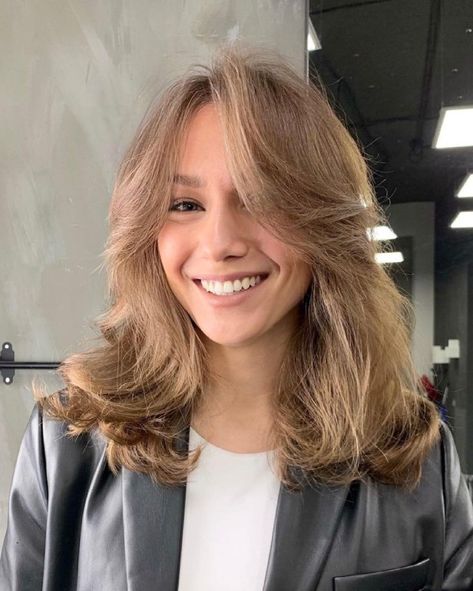 Medium Length Hair With Layers And Curtain Bangs Wavy, Shirt Hair Curtain Bangs, Mi Long Haircut, Midi Cut Haircuts, Midi Haircut With Bangs, Mid Length Haircut With Curtain Bangs, Curtan Bang Long Hair, Mid Length With Curtain Bangs, Mid Length Hair With Layers And Curtain Bangs