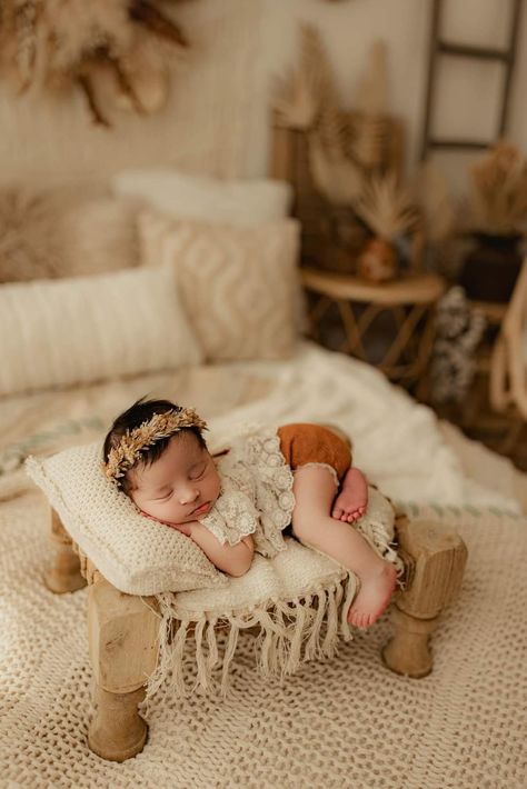 Newborn Photography Poses, Baby Poses, Newborn Poses, Newborn Posing, Newborn Baby Photography, Baby Born, Newborn Photoshoot, Newborn Pictures, Get Organized