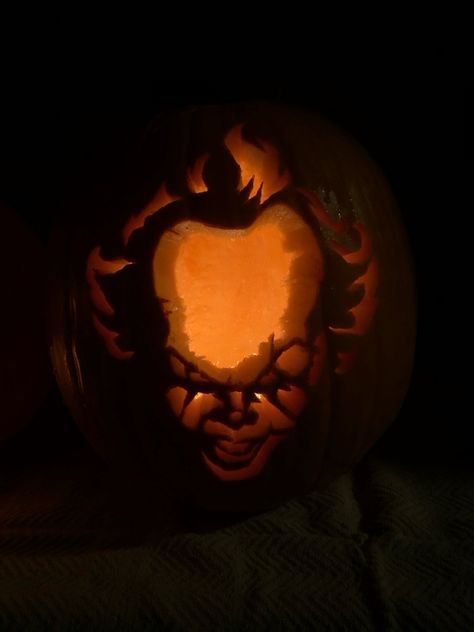 #halloween #pumpkin #carving #pumpkincarving #crafts #october #pennywise #pennywisetheclown #stencilart Penny Wise Pumpkin, Pennywise Pumpkin Carving, Pennywise Pumpkin, Halloween Pumpkin Carving, Pennywise The Clown, Pumpkin Carving Ideas, Carving Ideas, Stencil Art, Halloween Pumpkin