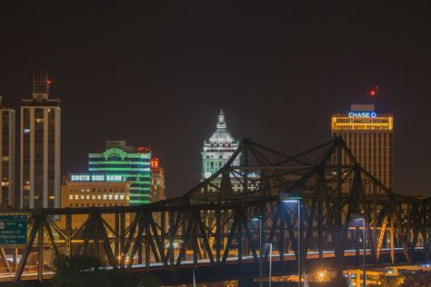 Peoria Illinois, City Skylines, Profile Pic, Mein Style, City Skyline, Travel Usa, Illinois, Cool Pictures, Bones