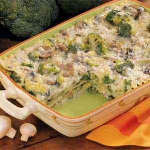 Creamy Broccoli Lasagna 9 uncooked lasagna noodles 1/4 cup chopped onion 1/4 cup butter 1/4 cup all-purpose flour 2 teaspoons chicken bouillon granules 3/4 teaspoon garlic salt 1/4 teaspoon pepper 1/4 teaspoon dried thyme 2-1/2 cups milk 6 cups broccoli florets 1-1/2 cups (12 ounces) 4% cottage cheese 2 jars (4-1/2 ounces each) sliced mushrooms, drained 2 packages (6 ounces each) slices Swiss cheese Broccoli Lasagna Recipe, Alfredo Lasagna Recipe, Broccoli Lasagna, Chicken And Broccoli Alfredo, Homemade White Sauce, Baked Penne Pasta, White Lasagna, Alfredo Lasagna, Broccoli Alfredo