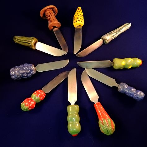 These knife blades have been on my shelf for years. This winter Garlic Grater Plate, Pottery Toothbrush Holder, White Kitchen Utensils, Ceramic Toothbrush Holder, Garlic Grater, Toothbrush And Toothpaste Holder, Ceramic Knife, Cheese Knife, Knife Handle