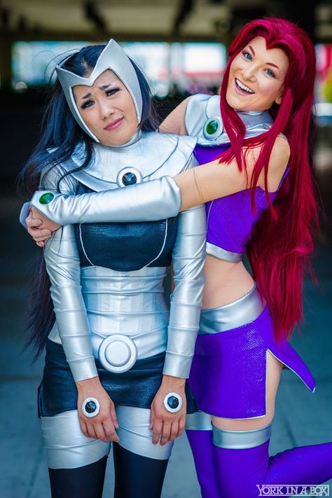 Blackfire & Starfire Blackfire Costume, Blackfire Cosplay, Starfire Matching, Starfire Halloween, Starfire Cosplay, Teen Titans Cosplay, Cosplay Couple, Super Hero Shirts, Dc Cosplay