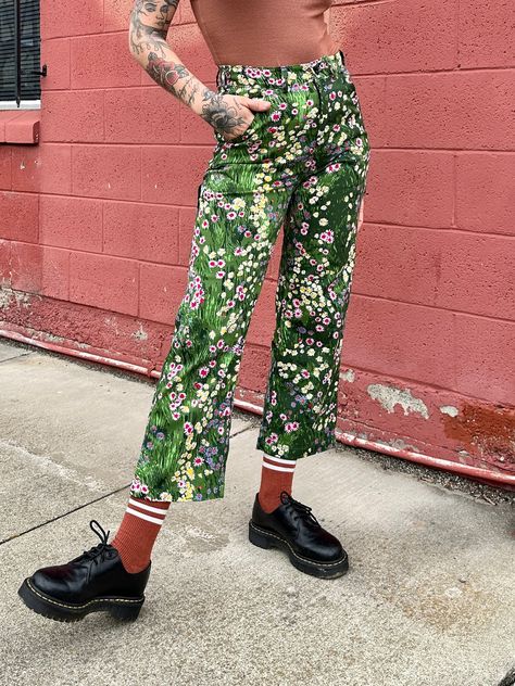 Patterned Work Pants, Whoopsie Daisy, Closet Refresh, Flower Pants, Painters Pants, Future Wardrobe, Fabric Prints, Bandana Hairstyles, Style Pants