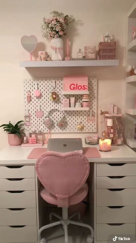 dorm bedroom ideas dorm bedroom ideas  colleges dorm bedroom ideas  cozy dorm bedroom ideas  preppy dorm bedroom ideas  simple Bedroom Aesthetic Cozy Pink, Simple Pink Bedroom Ideas, Preppy Desk Ideas, Feminine Dorm Room, Dorm Bedroom Ideas, Bedroom Ideas Dorm, Bedroom Ideas Preppy, Dorm Room Ideas Pink, Pink Dorm Room Ideas