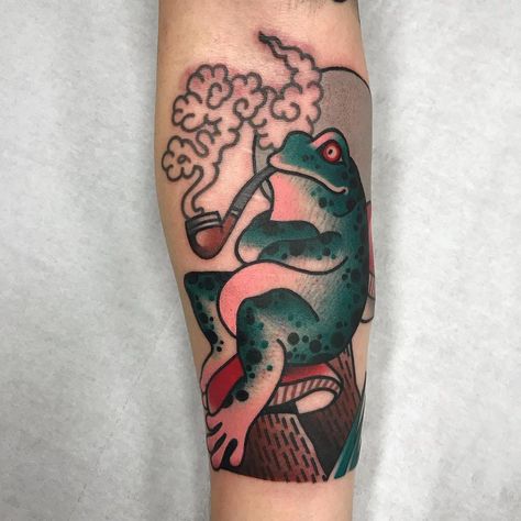 Traditional Frog Tattoo, Traditional Tattoo Painting, Traditional Tattoo Man, Old School Traditional, Wood Tattoo, Browning Tattoo, Traditional Tattoo Inspiration, Nature Tattoo Sleeve, Frog Tattoo