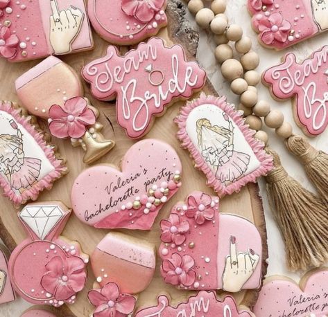 Team Bride Cookies, Bride Cookies, Team Bride Bachelorette, Bachelorette Party Bride, Bachelorette Weekend, Team Bride, Sugar Cookies, Bachelorette Party, Wedding Cake