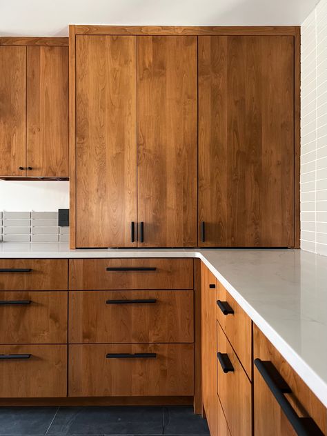 Modern Rustic Kitchen Design, Mid Century Kitchen Cabinets, Tyler Parker, Rustic Kitchen Design Ideas, Midcentury Modern Kitchen, Modern Rustic Kitchen, Rustic Kitchen Ideas, Midcentury Kitchen, Westerville Ohio