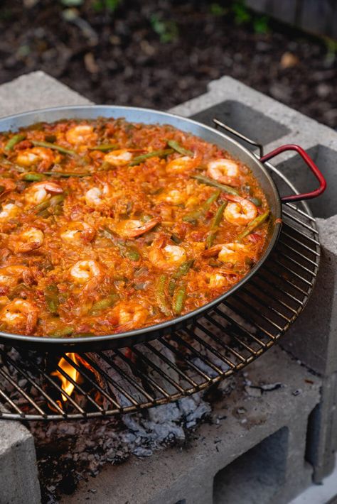 Seafood Paella Recipe, Food Food Recipes, Paella Party, Bay Scallops, Paella Recipe Seafood, Spanish Cheese, Spanish Paella, Fit Recipes, Paella Pan