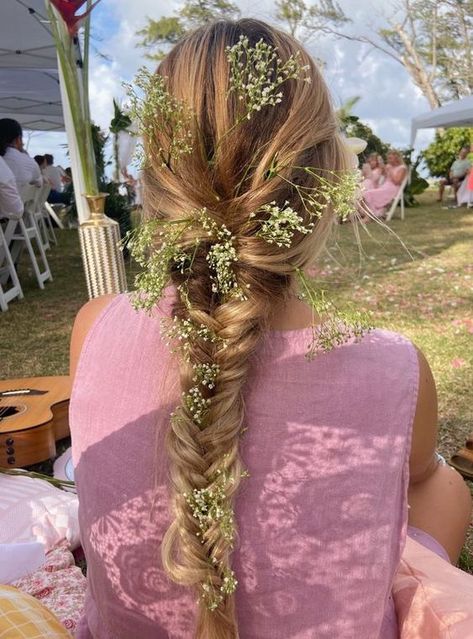 Vicky Christina Barcelona, Lizzie Hearts, Flowers In Her Hair, Rapunzel, Summer Aesthetic, Pretty Hairstyles, Hair Looks, Hair Goals, Hair Inspo