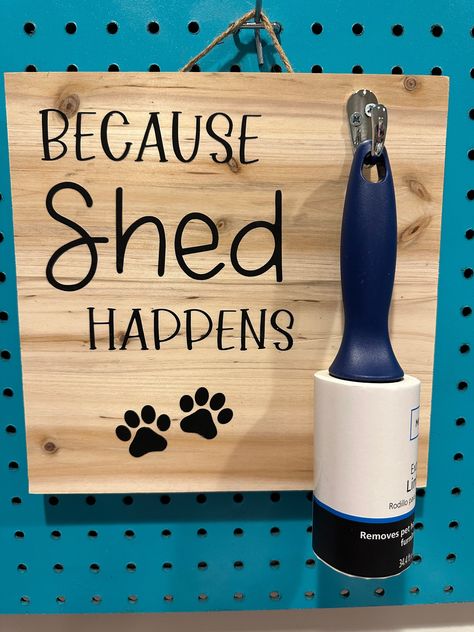 For anyone with pets, using a lint roller can be necessary before leaving the house. This cute sign will enhance any entryway keeping your lint roller handy. Lint Roller Sign, Dogs Crafts, Pet Decor, Router Projects, Laser Cut Wood Crafts, Carved Signs, Carved Wood Signs, Wood Projects That Sell, Pet Signs