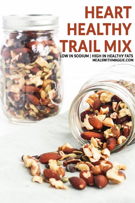 Healthy Trail Mix Recipes, Cholesterol Friendly Recipes, Heart Healthy Desserts, Heart Healthy Recipes Low Sodium, Healthy Trail Mix, Heart Healthy Snacks, Brain Healthy Foods, Trail Mix Recipes, Low Cholesterol Recipes