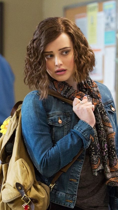 Kathrine Langford Wallpaper, Katherine Langford 13 Reasons Why, Netflix Characters Costume, Netflix Characters Costume Ideas, Katharine Langford, Catherine Langford, Netflix Characters, Ross Butler, Hannah Baker