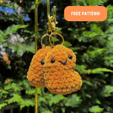 sophia 🧶 on Instagram: “**FREE PATTERN** i decided to make my chicken nugget pattern even more mini to make these cute keychains! swipe for the free pattern and…” Amigurumi Chicken Nugget Pattern, Mini Amigurumi Free Pattern Keychain, Chicken Nugget Amigurumi, Chicken Nugget Amigurumi Free Pattern, Dino Nuggets Crochet Pattern Free, Crochet Chicken Nuggets Free Pattern, Crochet Free Pattern Keychain, Crochet Plush Keychain Pattern, Easy Crochet Stuffed Animal Pattern Free