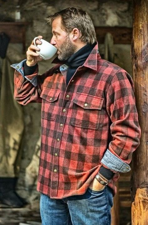 It's Time To Ditch the Hoodie (26 Photos) - Suburban Men Rustic Mens Fashion, Basic Wardrobe Pieces, Lumberjack Style, Rugged Men, Mens Fashion Rugged, Rugged Style, Mountain Man, Mens Winter Fashion, Mens Fashion Suits