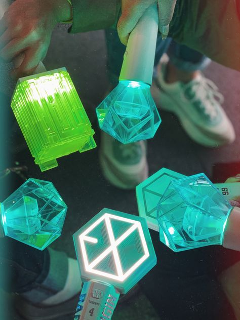 Shinee Lightstick Aesthetic, Shinee Lightstick, Pc Binder, Kpop Lightsticks, Lightstick Kpop, Kpop Lightstick, Sm Town, Pop Aesthetic, Kpop Merch