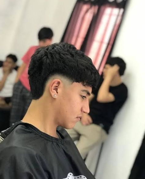 Mullet Hair Hombre, Fesyen Rambut Lelaki, Corte Mullet, Boys Haircuts With Designs, Fade Mullet, Hair Types Men, Very Short Hair Men, Taper Fade Short Hair, Fade Haircut Designs