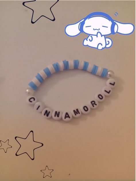 Sanrio bracelet Sanrio Clay Bead Bracelet, Braclate Ideas Clay Beads, Sanrio Bracelet Ideas, Cinnamoroll Bracelet, Braclate Ideas, Sanrio Bracelet, Adjustable Bracelet Diy, Handmade Jewelry Display, Angel Bebe