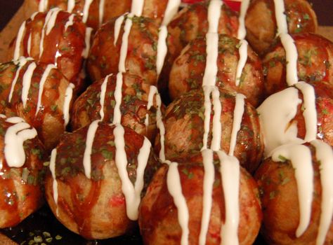 Previously, I have made Tofu Takoyaki. Very delicious, but not authentic. Well that’s going to change! If you want to get super technical, this is called “Konnyakuyaki”. This is a… Vegan Takoyaki, Takoyaki Recipe, Takoyaki Pan, Lemon Bar Recipe, Vegan Lemon Bars, Dessert Lemon, Vegan Japanese, Coconut Dessert, Lemon Bar