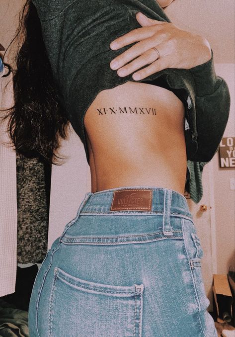 Roman Numeral Rib Tattoo, Etched Tattoo, Datum Tattoo, Creative Tattoo Ideas, Rib Tattoos For Women, Roman Numeral Tattoos, Birthday Tattoo, Date Tattoos, Aesthetic Tattoos