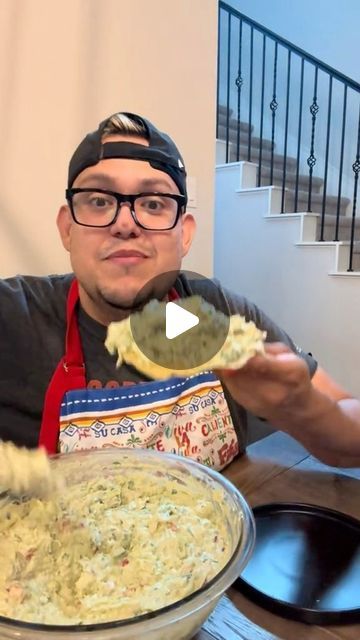 Jai Larez on Instagram: "Guacamole Chicken Salad Knorr H-E-B #dinner #dinnerideas #cooking #recipe #dadlife" Chicken Dinner Videos, Guacamole Chicken Salad, Mexican Chicken Salad, Guacamole Chicken, Guacamole Salad, Mexican Chicken Salads, Potluck Side Dishes, Camping Desserts, Super Salads