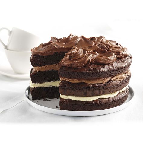 Ghirardelli Ombre Brownie Cake Ghirardelli Chocolate Cake Recipe, Ghirardelli Recipes, Ghirardelli Brownie Mix, Brownie Cake Recipe, Chocolate Cake Recipes, Cake Brownie, Recipes From Scratch, Torte Cupcake, Ghirardelli Chocolate