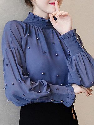 Semi Formal Attire For Women, Formal Attire For Women, Red Sweater Outfit, Casual Christmas Party Outfit, White Floral Blouse, Lantern Sleeved Blouses, Fashion Tops Blouse, Sleeves Designs For Dresses, فستان سهرة