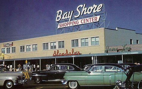 Bay Shore Shopping Center in the 1950's. Lakewood California, Milwaukee City, Ca History, Vintage Auto, Long Beach California, Vintage Los Angeles, Milwaukee Wisconsin, Los Angeles County, Colmar