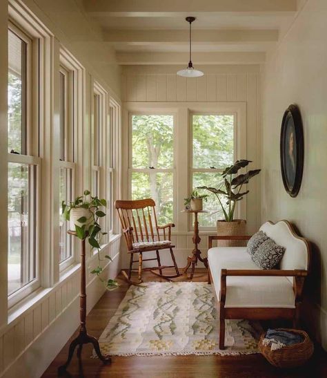 Absolutely beautiful old house renovation in Iowa with inspiring details Jessica Helgerson Interior Design, Old House Renovation, Jessica Helgerson, Old Houses Renovation, Weatherboard House, House Renovation Projects, Dining Room Paint, Wooden Chairs, Iowa City