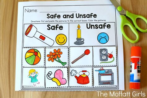 Teaching Safety, Safety Rules For Kids, Pecs Pictures, Guide Words, All About Me Preschool, Cvce Words, School Safety, Safety Rules, Phonics Words