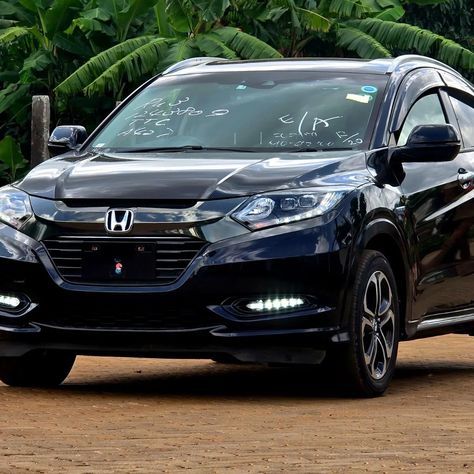 Honda vezel hybrid Z honda sensing model 1500cc with half leather interior 2017 model fully loaded Kes 2650000 Honda Vezel, Leather Interior, Leather