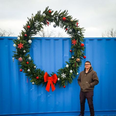 Giant Christmas Wreath, Giant Wreath, Giants Wreath, Live Christmas Trees, Collars Diy, Tree Collar, Outdoor Wreaths, Christmas Wreaths To Make, Old Christmas