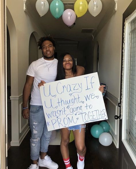 Homecoming Proposal Ideas Black People, Twitter Comments, Prom Proposals, Cute Homecoming Proposals, Homecoming Proposal Ideas For Guys, Proposal Pictures, Prom Inspo, Hoco Proposals, Hoco Proposals Ideas