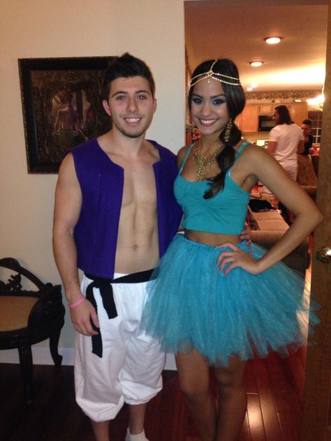 Princess jasmine and aladdin Halloween costume Diy Jasmine Costume Women, Diy Princess Jasmine Costume, Princess Jasmine Costume Diy, Jasmine Costume Women, Jasmine Costume Girls, Princess Jasmine And Aladdin, Aladdin Halloween, Homemade Mermaid Costumes, Jasmine Halloween Costume