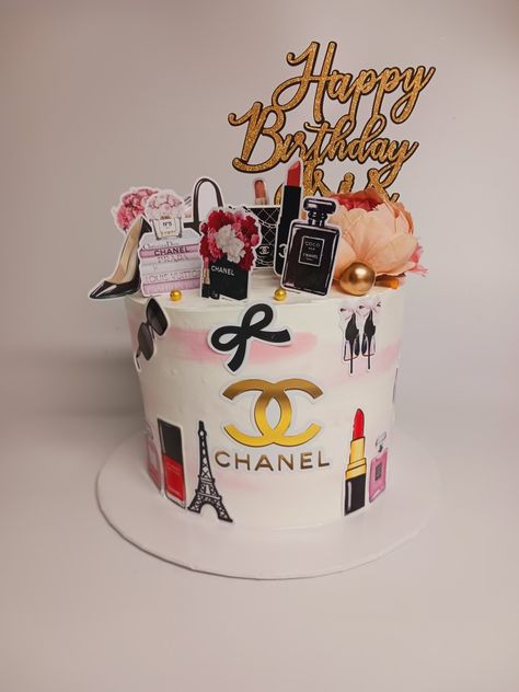 Chanel cake Louis Vuitton Cake, Number Activities Preschool, Chanel Cake, Chanel Birthday, Chanel Aesthetic, Sweet Corner, Number Activities, Activities Preschool, Girl Cakes