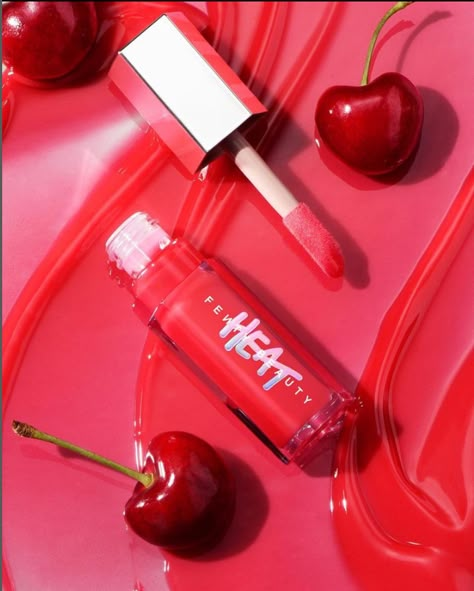 Lipgloss Photography, Still Life Makeup, Dot And Key, Cola Lips, Cosmetics Photoshoot, Lipstick Photography, Makeup Studios, Cherry Christmas, Oil Lipstick